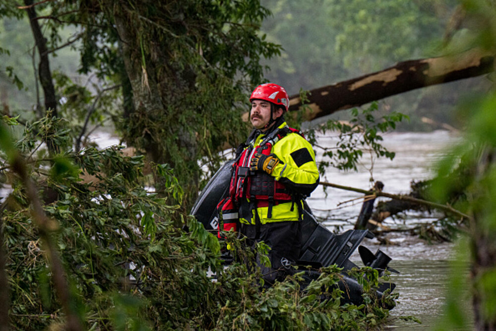 Bilanțul morților a ajuns la peste 50 după inundațiile devastatoare din Texas. „N-am văzut niciodată ceva atât de rău”. FOTO - Imaginea 4