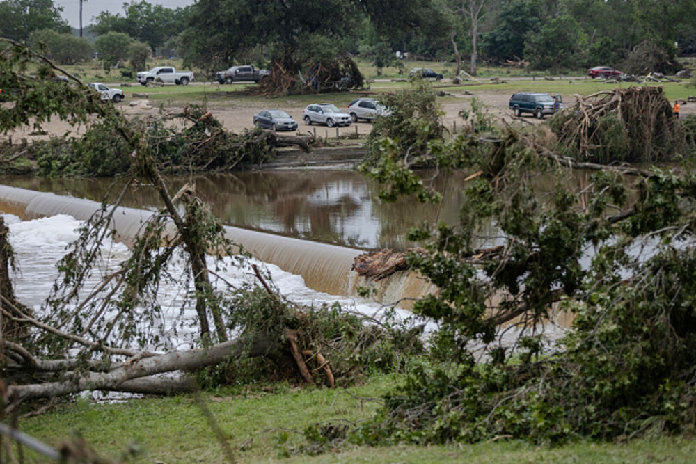 Bilanțul morților a ajuns la peste 50 după inundațiile devastatoare din Texas. „N-am văzut niciodată ceva atât de rău”. FOTO - Imaginea 14
