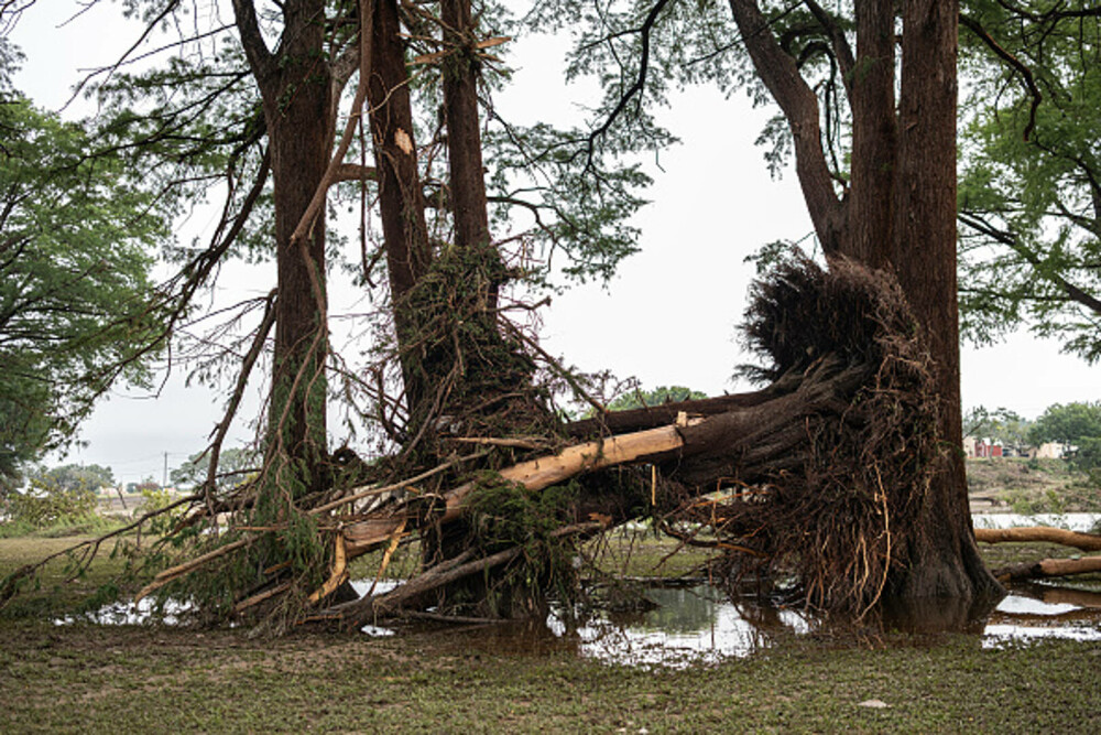 Bilanțul morților a ajuns la peste 50 după inundațiile devastatoare din Texas. „N-am văzut niciodată ceva atât de rău”. FOTO - Imaginea 15