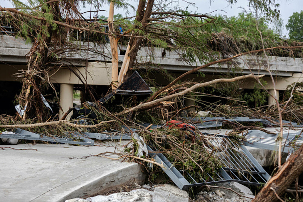 Bilanțul morților a ajuns la peste 50 după inundațiile devastatoare din Texas. „N-am văzut niciodată ceva atât de rău”. FOTO - Imaginea 18