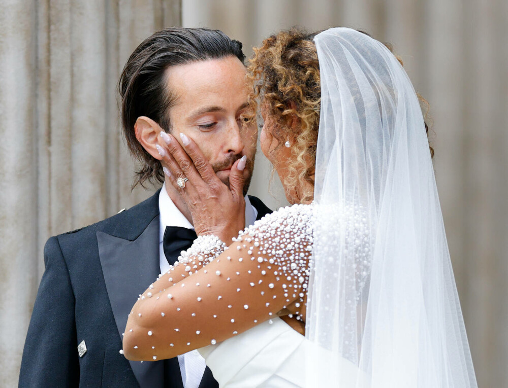 Ce mesaj i-a trimis Victoria Beckham fostei colege din Spice Girls, Mel B, după ce aceasta s-a căsătorit. FOTO - Imaginea 9