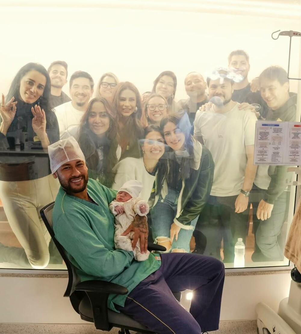 Neymar şi Bruna Biancardi au devenit din nou părinţi. Primele imagini cu bebelușul. FOTO - Imaginea 9