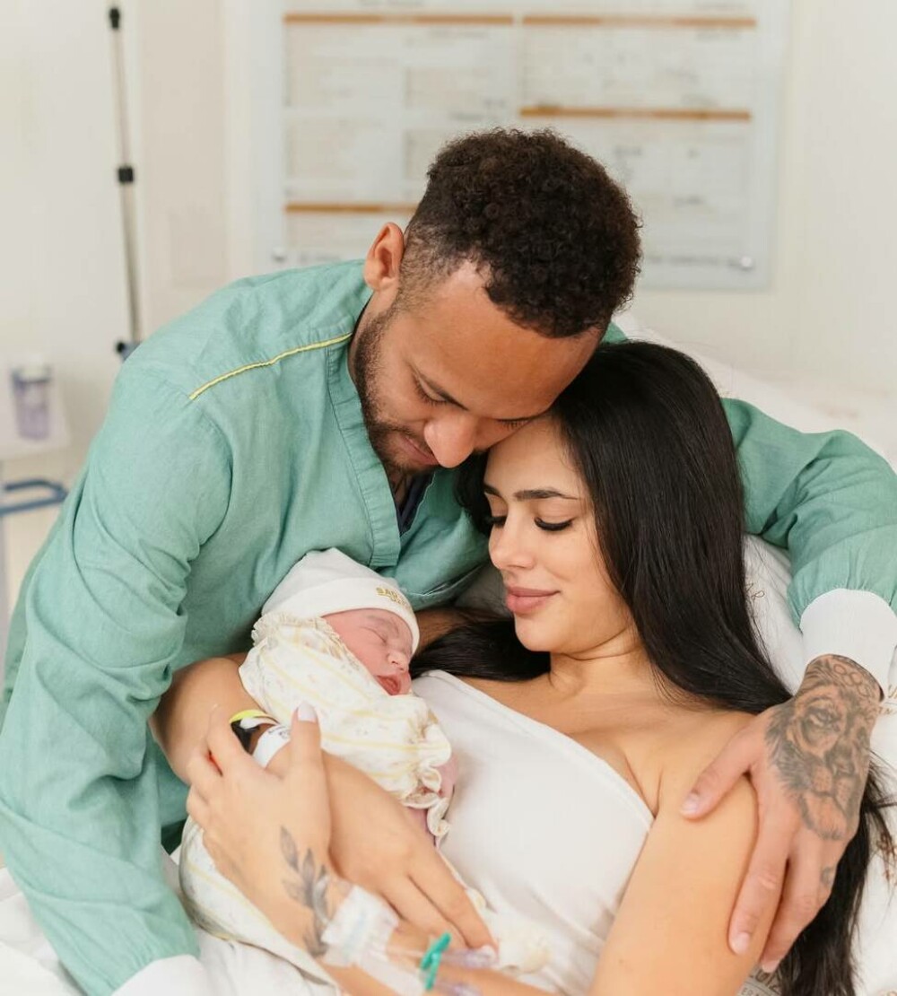 Neymar şi Bruna Biancardi au devenit din nou părinţi. Primele imagini cu bebelușul. FOTO - Imaginea 6