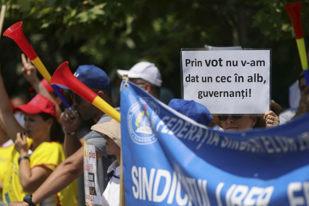 Sindicatele din Parlament denunţă tăierea abuzivă a sporurilor: Urmează blocaje instituţionale. Ce solicitări au - Imaginea 8