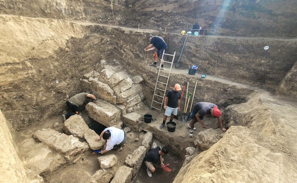 Descoperire arheologică excepțională la Mangalia. Piese de aur vechi de 2.300 de ani intră direct în Tezaurul României VIDEO - Imaginea 2
