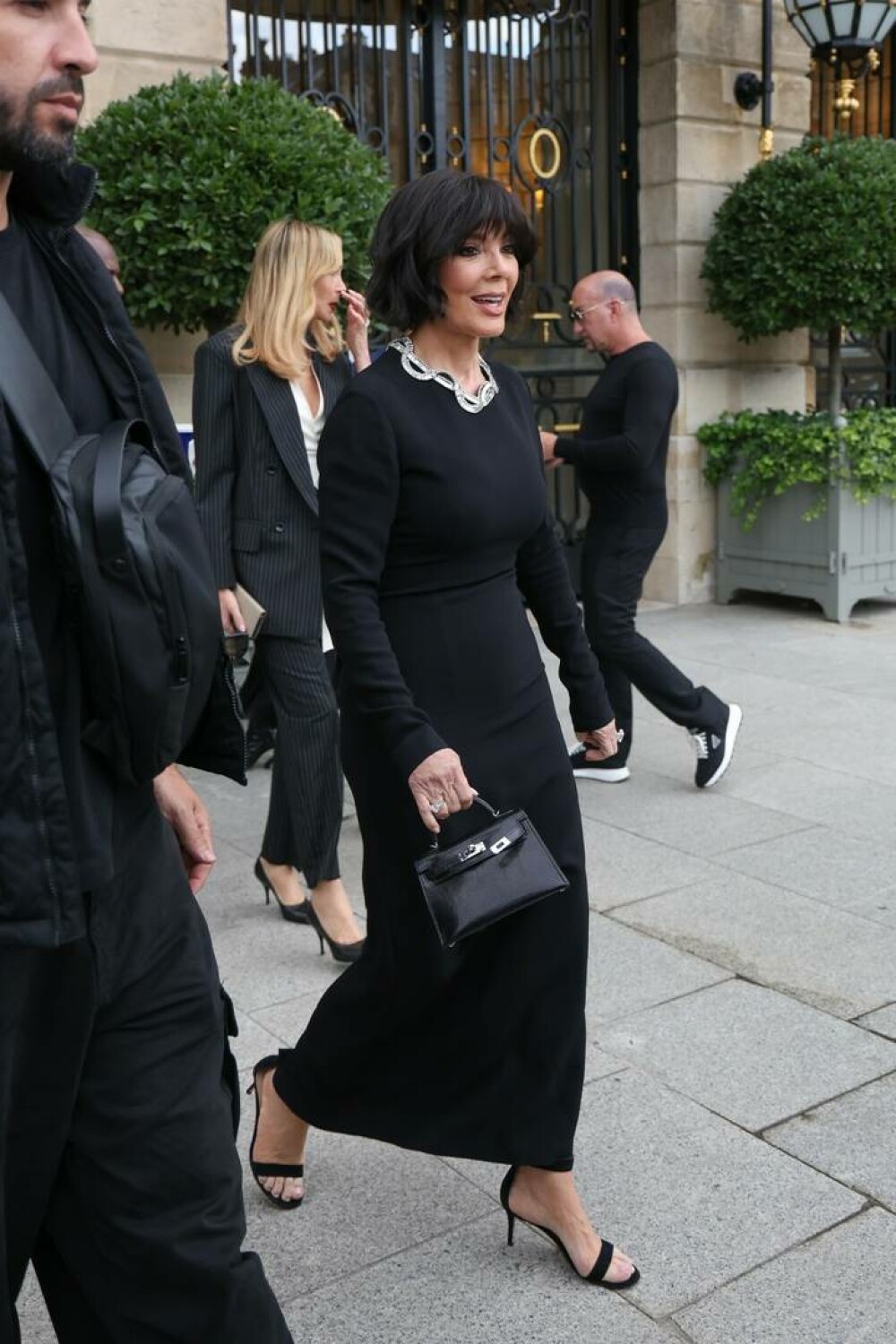 Kris Jenner, schimbare spectaculoasă de look la 69 de ani. Cum a fost surprinsă alături de iubitul cu 25 de ani mai tânăr - Imaginea 3