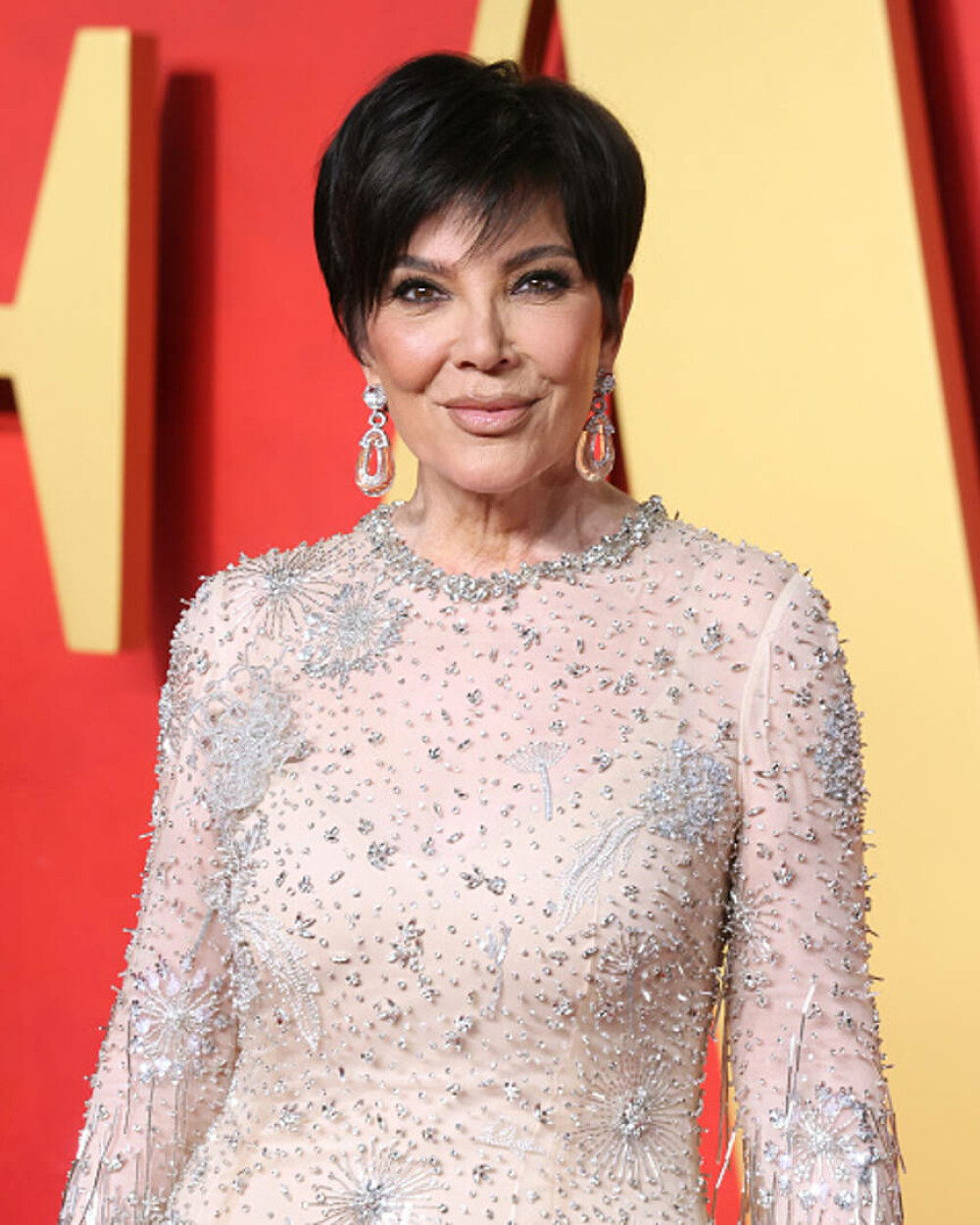 Kris Jenner, schimbare spectaculoasă de look la 69 de ani. Cum a fost surprinsă alături de iubitul cu 25 de ani mai tânăr - Imaginea 11
