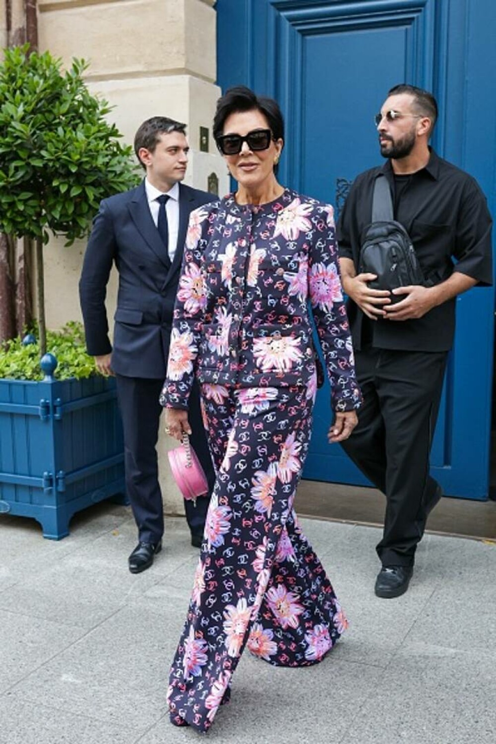 Kris Jenner, schimbare spectaculoasă de look la 69 de ani. Cum a fost surprinsă alături de iubitul cu 25 de ani mai tânăr - Imaginea 18