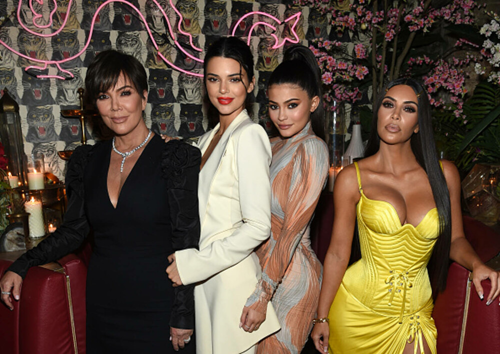 Kris Jenner, schimbare spectaculoasă de look la 69 de ani. Cum a fost surprinsă alături de iubitul cu 25 de ani mai tânăr - Imaginea 24
