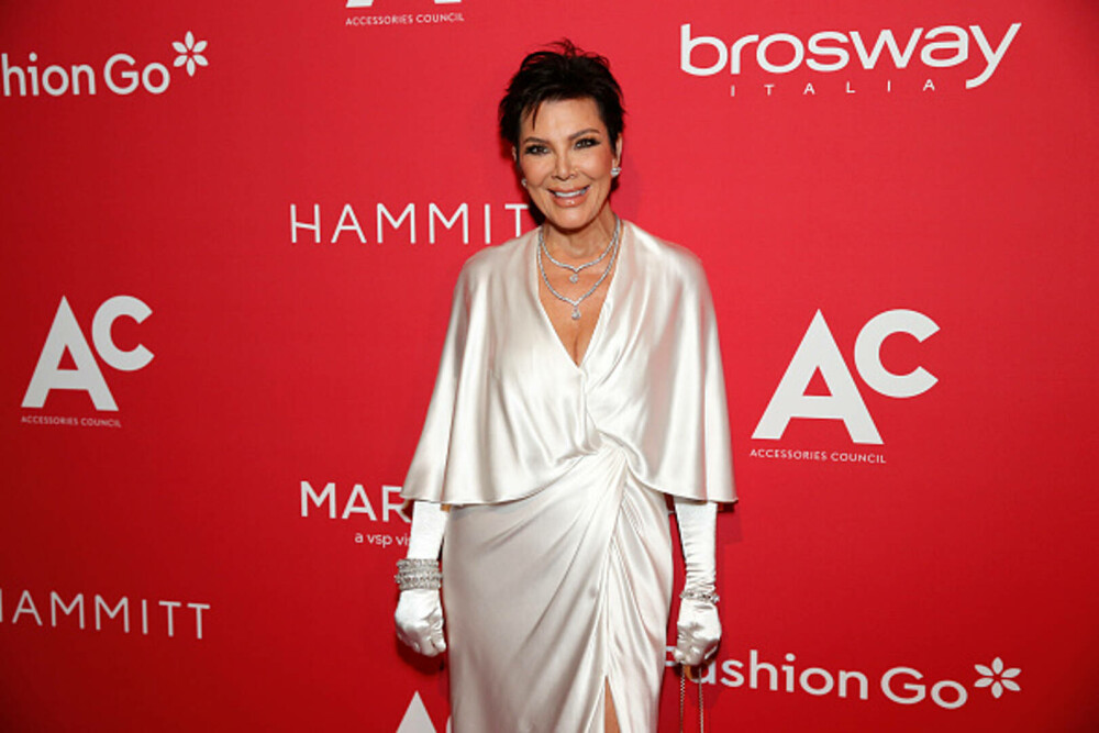 Kris Jenner, schimbare spectaculoasă de look la 69 de ani. Cum a fost surprinsă alături de iubitul cu 25 de ani mai tânăr - Imaginea 37