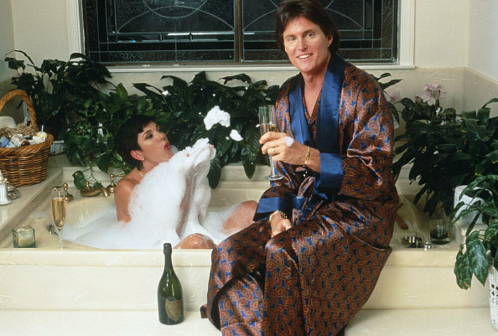 Kris Jenner, schimbare spectaculoasă de look la 69 de ani. Cum a fost surprinsă alături de iubitul cu 25 de ani mai tânăr - Imaginea 43