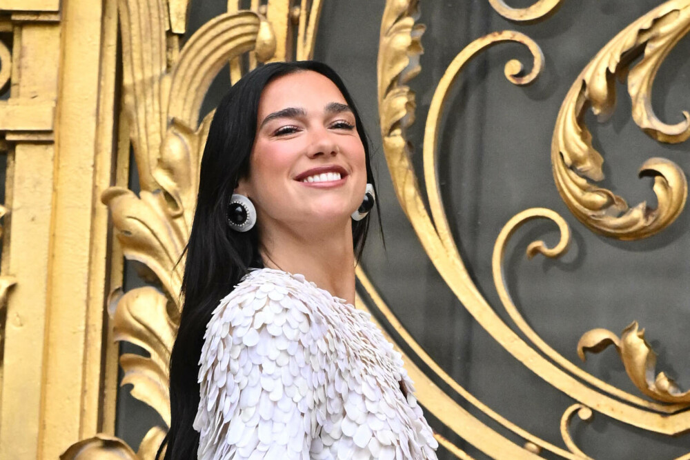 Dua Lipa, plină de eleganță la Săptămâna Modei Haute Couture de la Paris. Ce ținuta a purtat. GALERIE FOTO - Imaginea 5