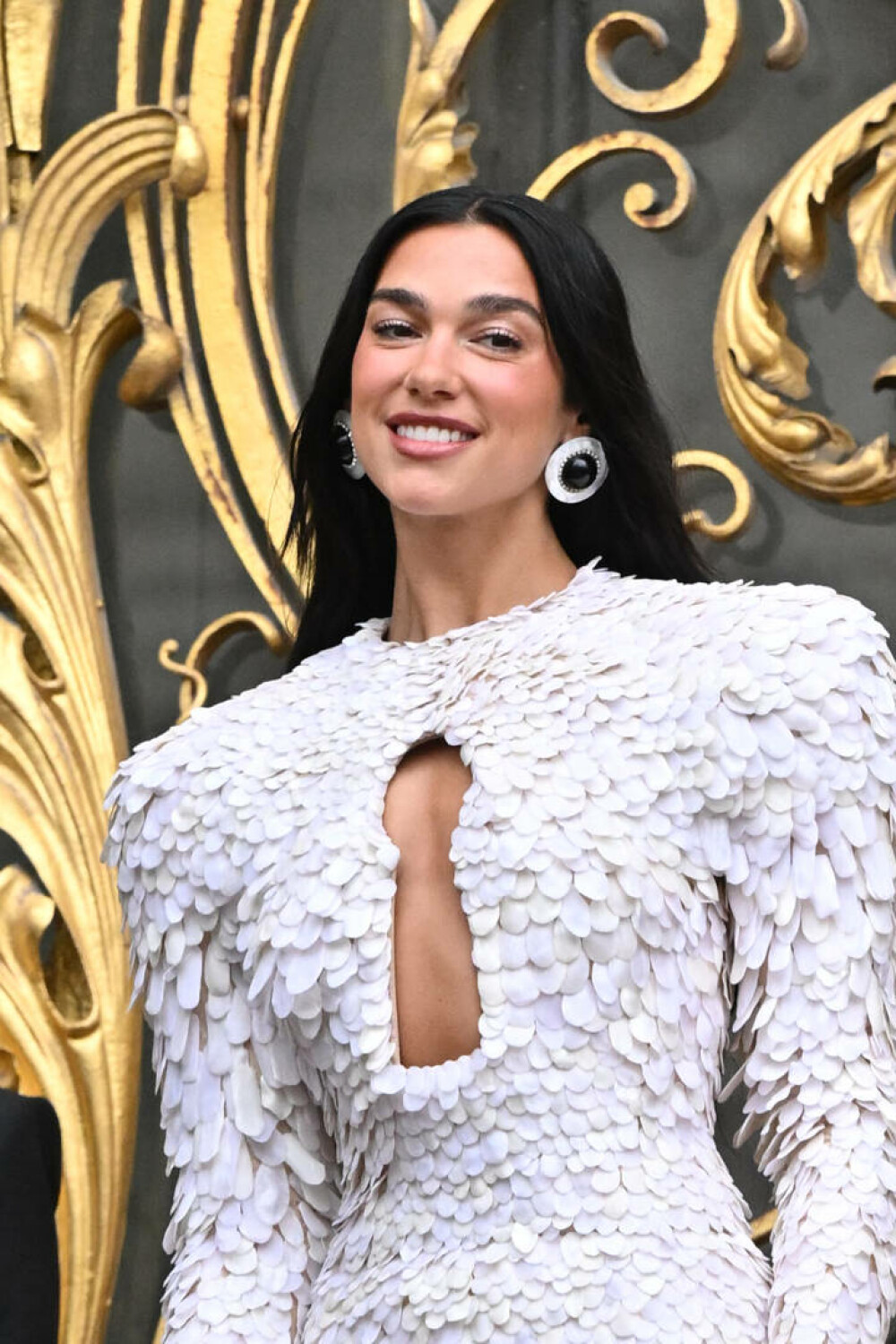 Dua Lipa, plină de eleganță la Săptămâna Modei Haute Couture de la Paris. Ce ținuta a purtat. GALERIE FOTO - Imaginea 6