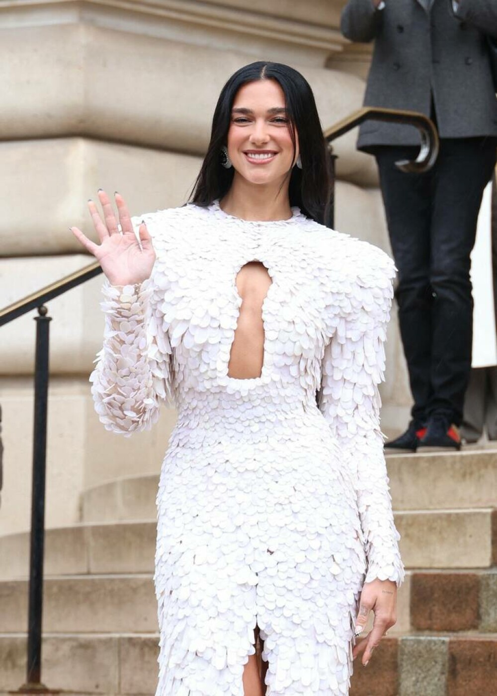 Dua Lipa, plină de eleganță la Săptămâna Modei Haute Couture de la Paris. Ce ținuta a purtat. GALERIE FOTO - Imaginea 11