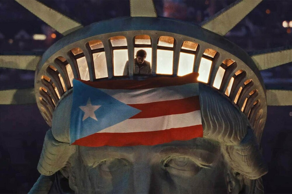 Bad Bunny l-a ridiculizat pe Donald Trump într-un videoclip lansat de Ziua Independenței. FOTO&VIDEO - Imaginea 2