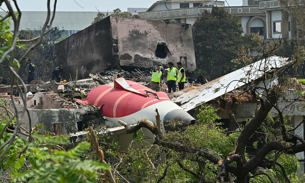 Singurul supraviețuitor al tragediei Air India nu vrea să se întoarcă în UK. ”Îi e prea frică să urce din nou în avion” - Imaginea 4