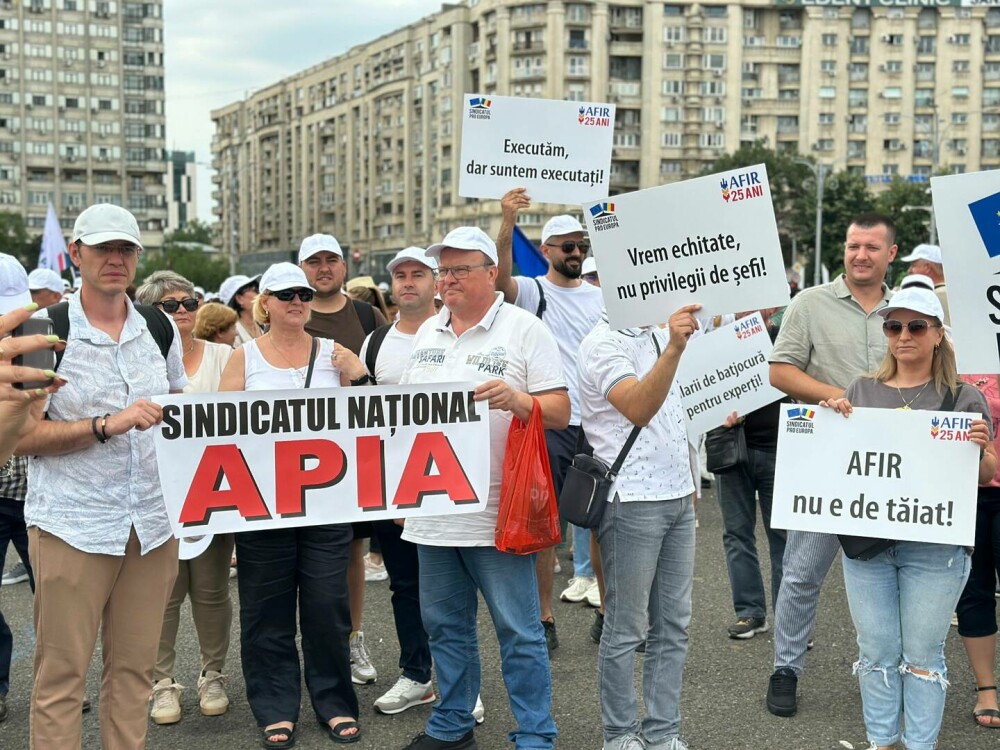 Mii de angajați de la Fonduri Europene și Plăți în Agricultură protestează în Piața Victoriei. Ce revendică. FOTO&VIDEO - Imaginea 3