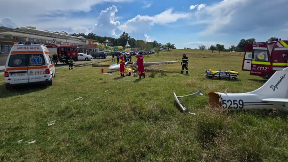 Un avion de mici dimensiuni s-a prăbuşit în Hunedoara. Pilotul a murit, iar o altă persoană este în stare gravă la spital - Imaginea 4