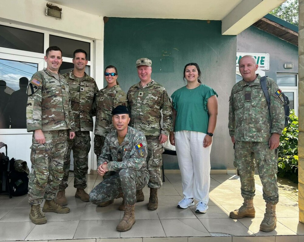 Motivul pentru care medicii militari americani au făcut analize românilor din două comune tulcene | FOTO - Imaginea 1