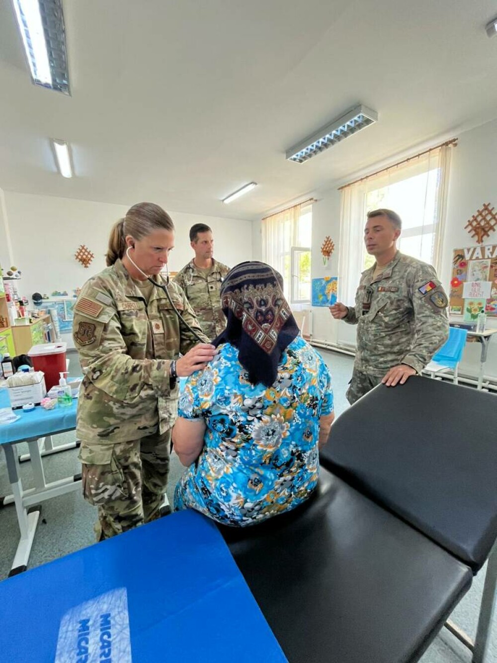 Motivul pentru care medicii militari americani au făcut analize românilor din două comune tulcene | FOTO - Imaginea 4