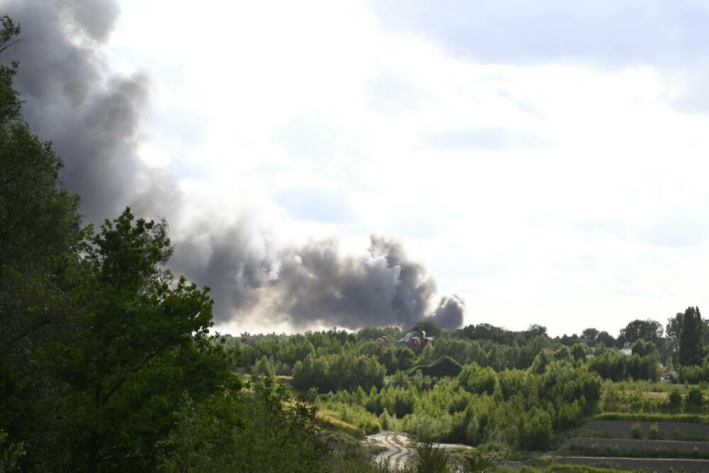 Incendiu de proporții la festivalul Tomorrowland. Scena principală a fost mistuită de flăcări | FOTO&VIDEO - Imaginea 4