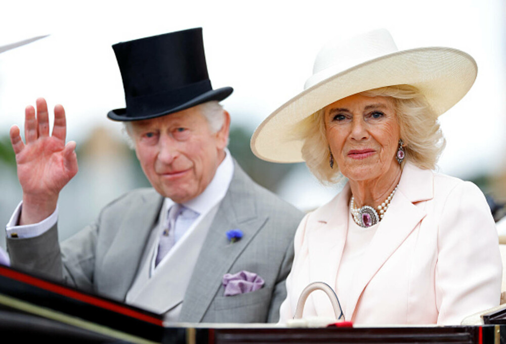 Regina Camilla a împlinit 78 de ani. Portretul aniversar a fost făcut la reședința privată a soției regelui Charles. FOTO - Imaginea 9