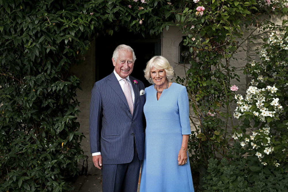 Regina Camilla a împlinit 78 de ani. Portretul aniversar a fost făcut la reședința privată a soției regelui Charles. FOTO - Imaginea 29