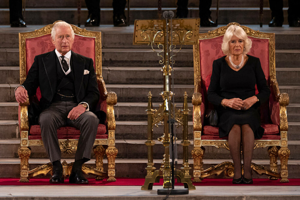 Regina Camilla a împlinit 78 de ani. Portretul aniversar a fost făcut la reședința privată a soției regelui Charles. FOTO - Imaginea 34