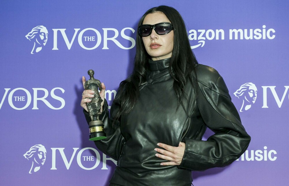 Charli XCX s-a căsătorit în secret. Cine este George Daniel, bărbatul care i-a devenit soț. VIDEO - Imaginea 17