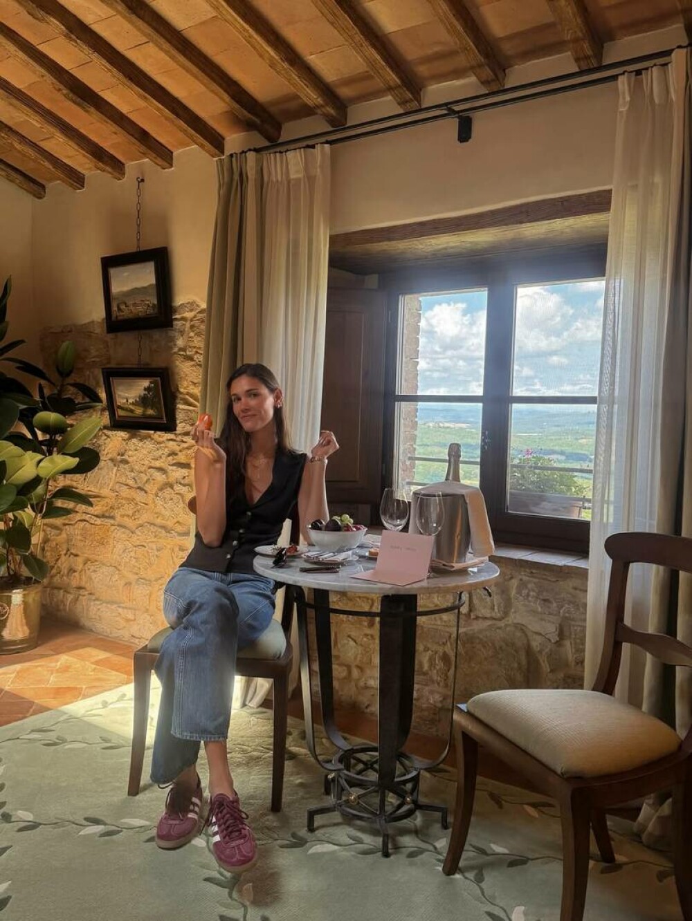 Paul Wesley, actorul din „Vampire Diaries”, s-a logodit cu iubita sa. Cine este Natalie Kuckenburg. FOTO - Imaginea 9