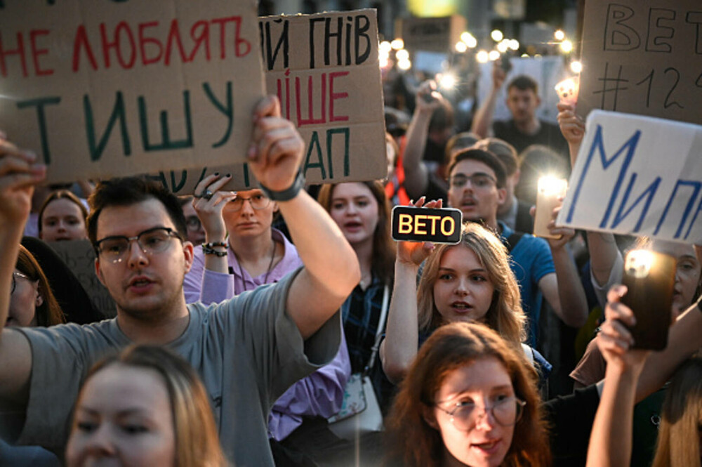 Proteste ample în Ucraina după o lege controversată. Zelenski a retras independența agențiilor anticorupție. „Este scandalos” - Imaginea 6