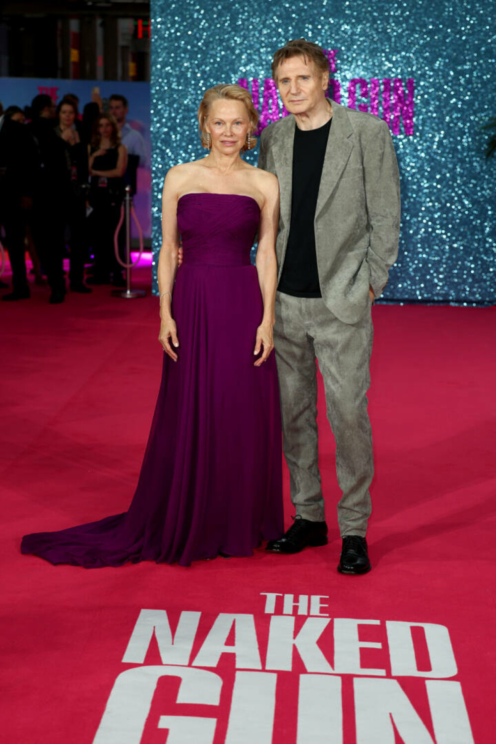 Pamela Anderson, gest neașteptat față de Liam Neeson, la premiera filmului „The Naked Gun”. GALERIE FOTO - Imaginea 41