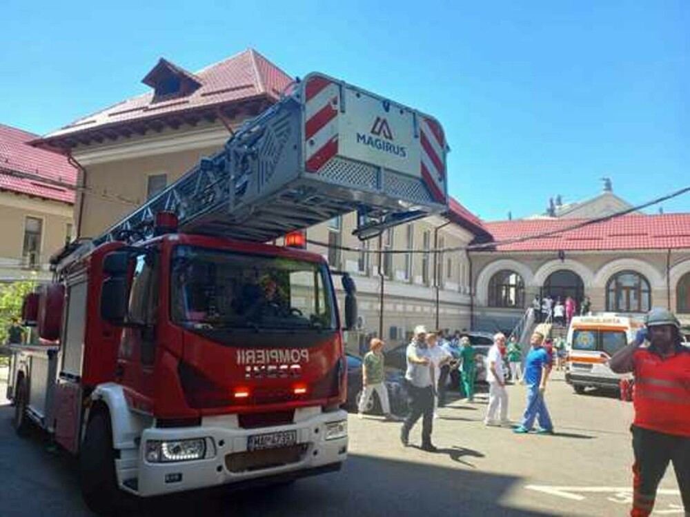 Incendiu la Maternitatea „Cuza Vodă” din Iaşi, fără victime. Zeci de mame și bebeluși au fost evacuați - Imaginea 2