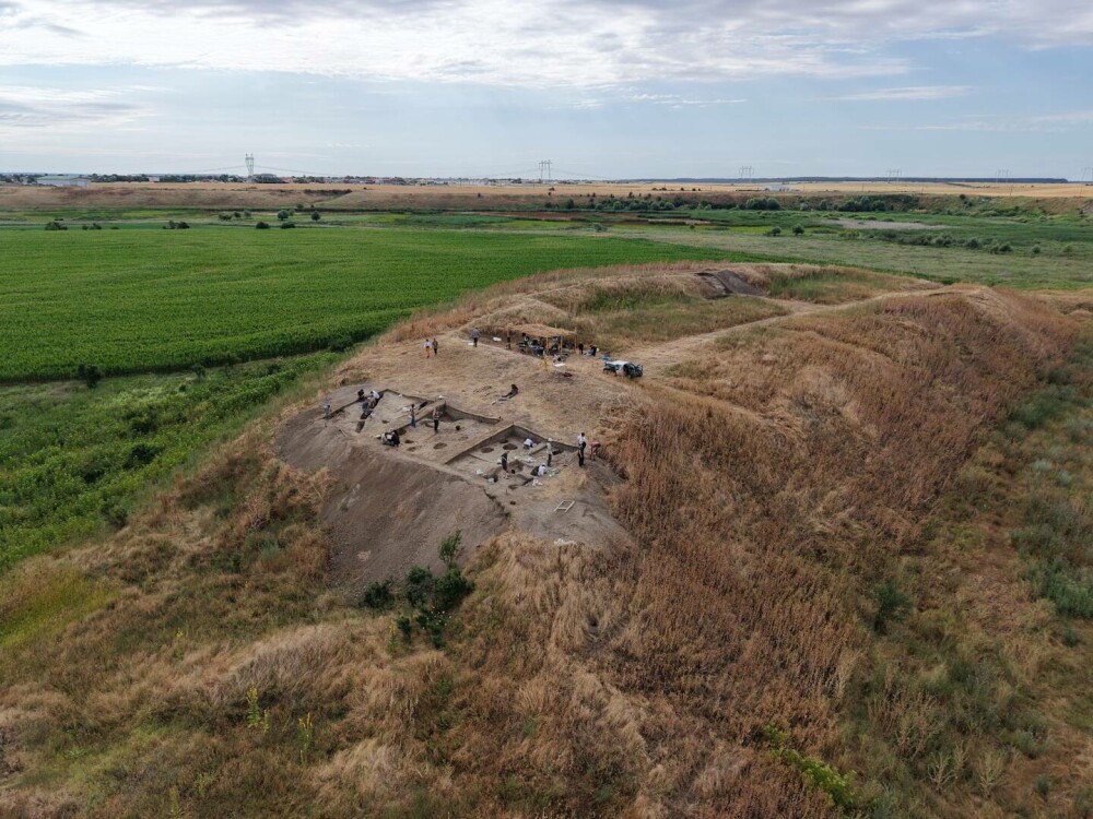 Preistoria de la porţile Bucureştilor: o vizită pe şantierul arheologic Glina - Bălăceanca. Praf, muncă, milenii de istorie - Imaginea 9