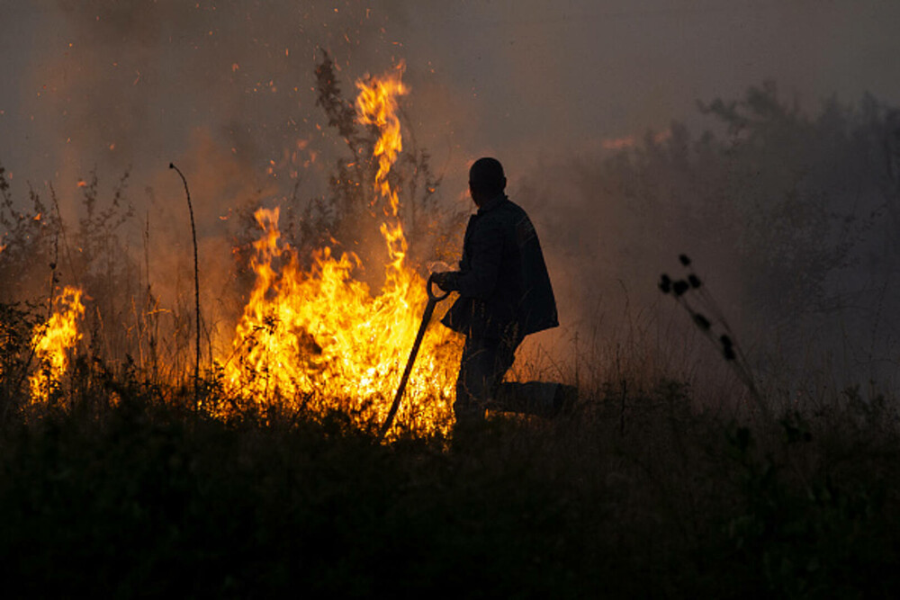 Incendiile de vegetație fac prăpăd în Bulgaria din cauza caniculei. „Ți se lipesc pantofii de asfalt. E incredibil de cald” - Imaginea 3