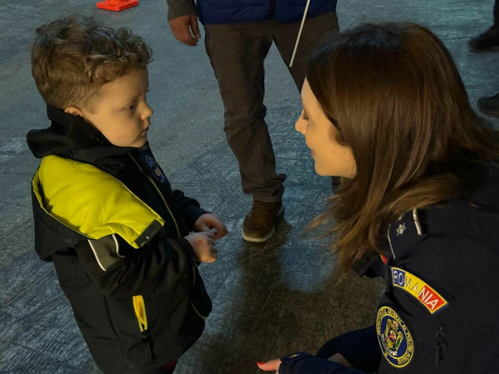 Politiștii si jandarmii au coborât în adâncuri. Acțiune educativă la Salina Târgu-Ocna. „Poate mai învață ceva și tineretul” - Imaginea 1