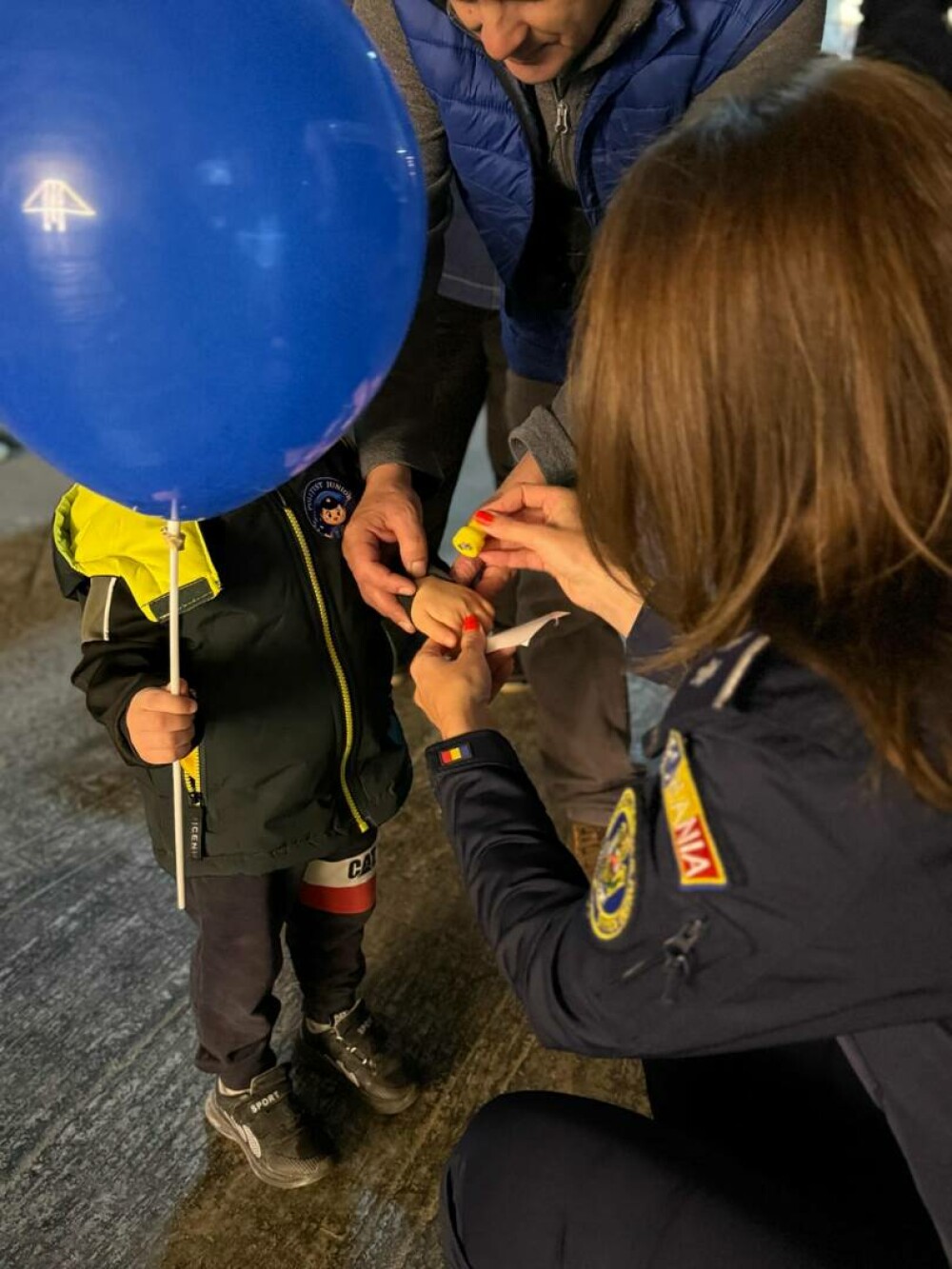 Politiștii si jandarmii au coborât în adâncuri. Acțiune educativă la Salina Târgu-Ocna. „Poate mai învață ceva și tineretul” - Imaginea 2