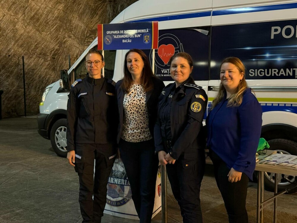 Politiștii si jandarmii au coborât în adâncuri. Acțiune educativă la Salina Târgu-Ocna. „Poate mai învață ceva și tineretul” - Imaginea 14