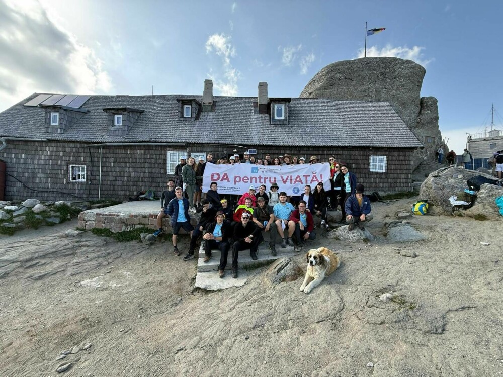 Eveniment în inima Bucegilor pentru a atrage atenția asupra transplantului și donării de organe - Imaginea 2