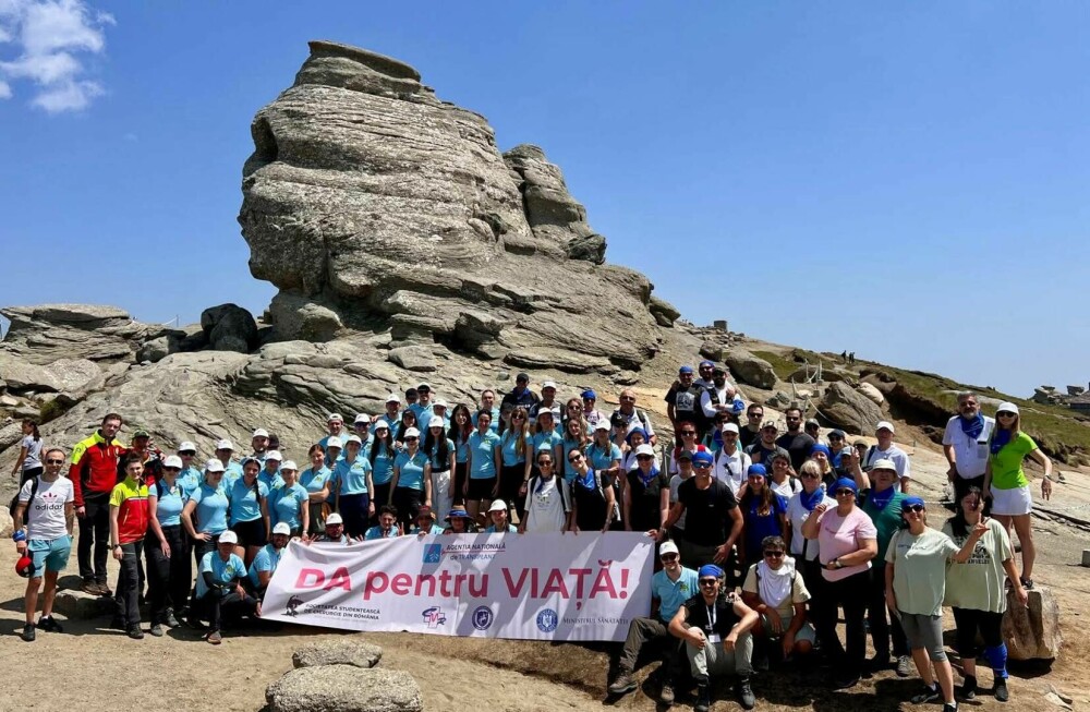 Eveniment în inima Bucegilor pentru a atrage atenția asupra transplantului și donării de organe - Imaginea 4