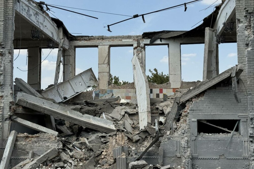 „O nouă crimă de război”. Rusia a bombardat o închisoare din Ucraina. 16 oameni au murit, 35 sunt răniţi - Imaginea 3