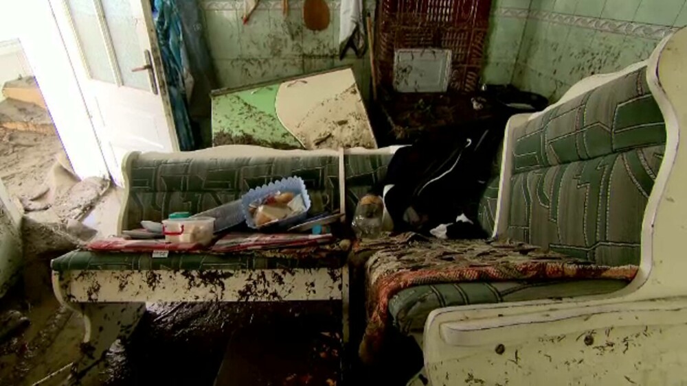 200 de case distruse, trei morți în inundațiile din Suceava. Mașinile zac trântite peste tot, drumurile sunt acoperite - Imaginea 2