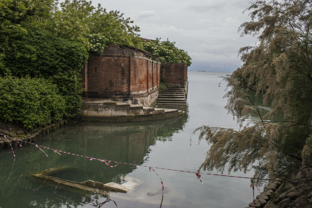 Insula „bântuită” din Veneția va deveni un paradis exclusiv pentru localnici. De ce turiștii nu vor avea acces - Imaginea 10