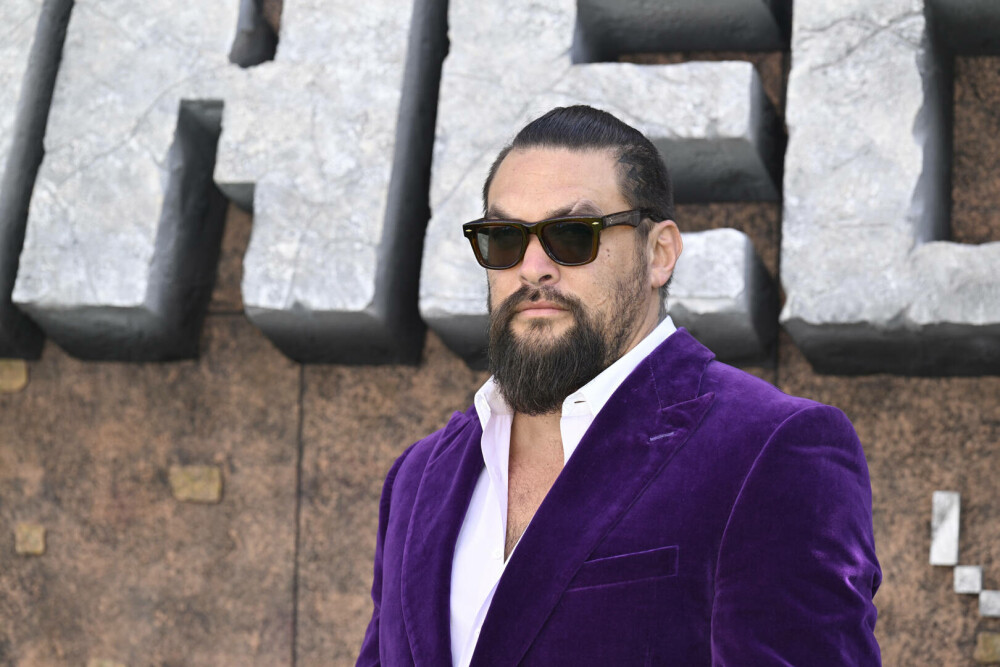 Jason Momoa, de nerecunoscut. Momentul în care actorul își dă jos barba după șase ani. VIDEO - Imaginea 1