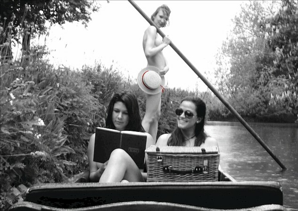 Sexy studentii de la Oxford au pozat nud!! Vezi GALERIE FOTO - Imaginea 1