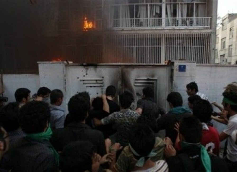 Iranul, un butoi cu pulbere dupa realegerea lui Ahmadinejad - Imaginea 4
