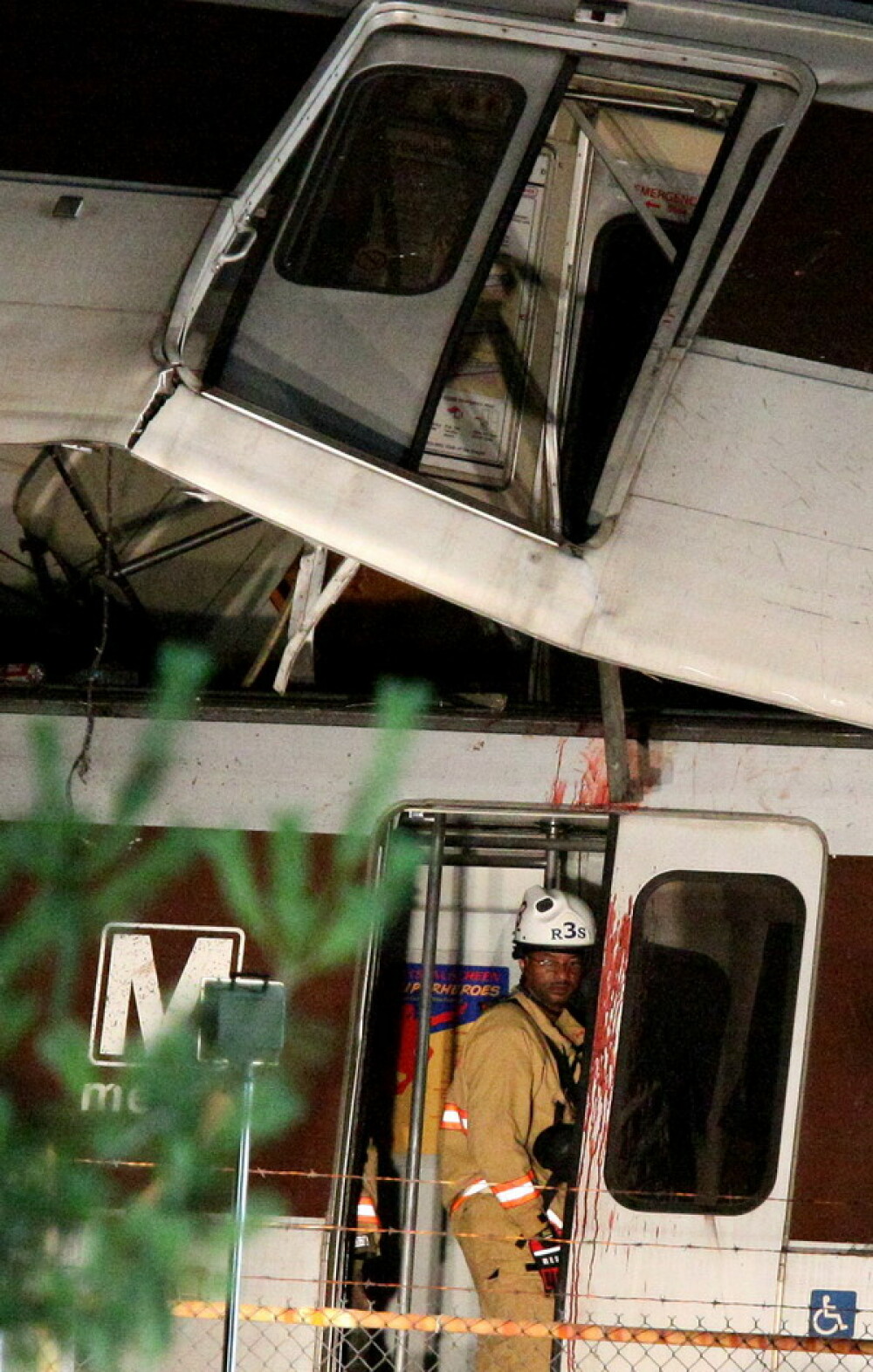 Tragedie in Washington! Cel putin noua morti dupa un accident la metrou - Imaginea 8
