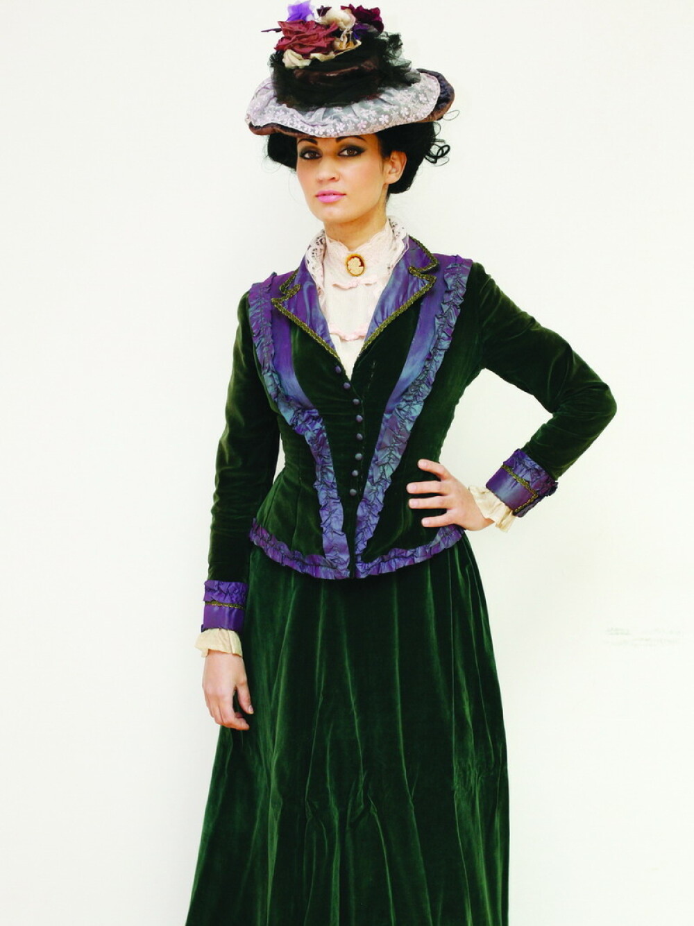 Nicoleta Luciu si Diana Dumitrescu, roluri negative in telenovela Aniela - Imaginea 1