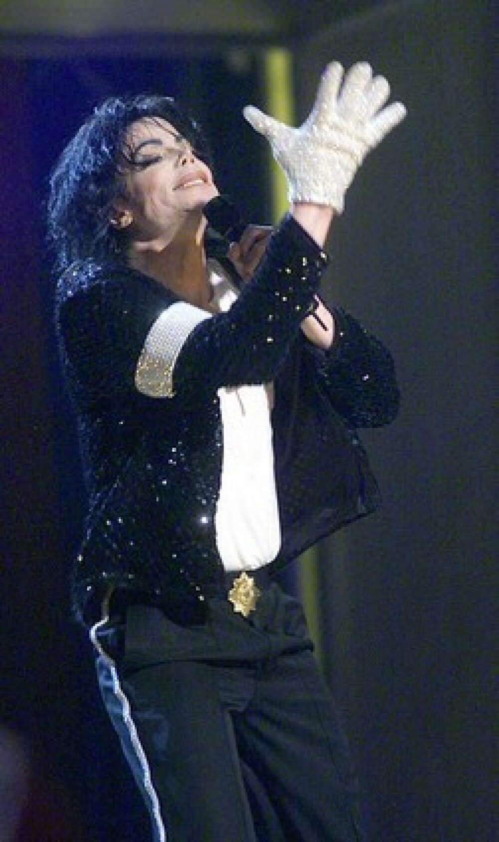Michael Jackson in Romania! Vezi imagini de la concertele sale! - Imaginea 1