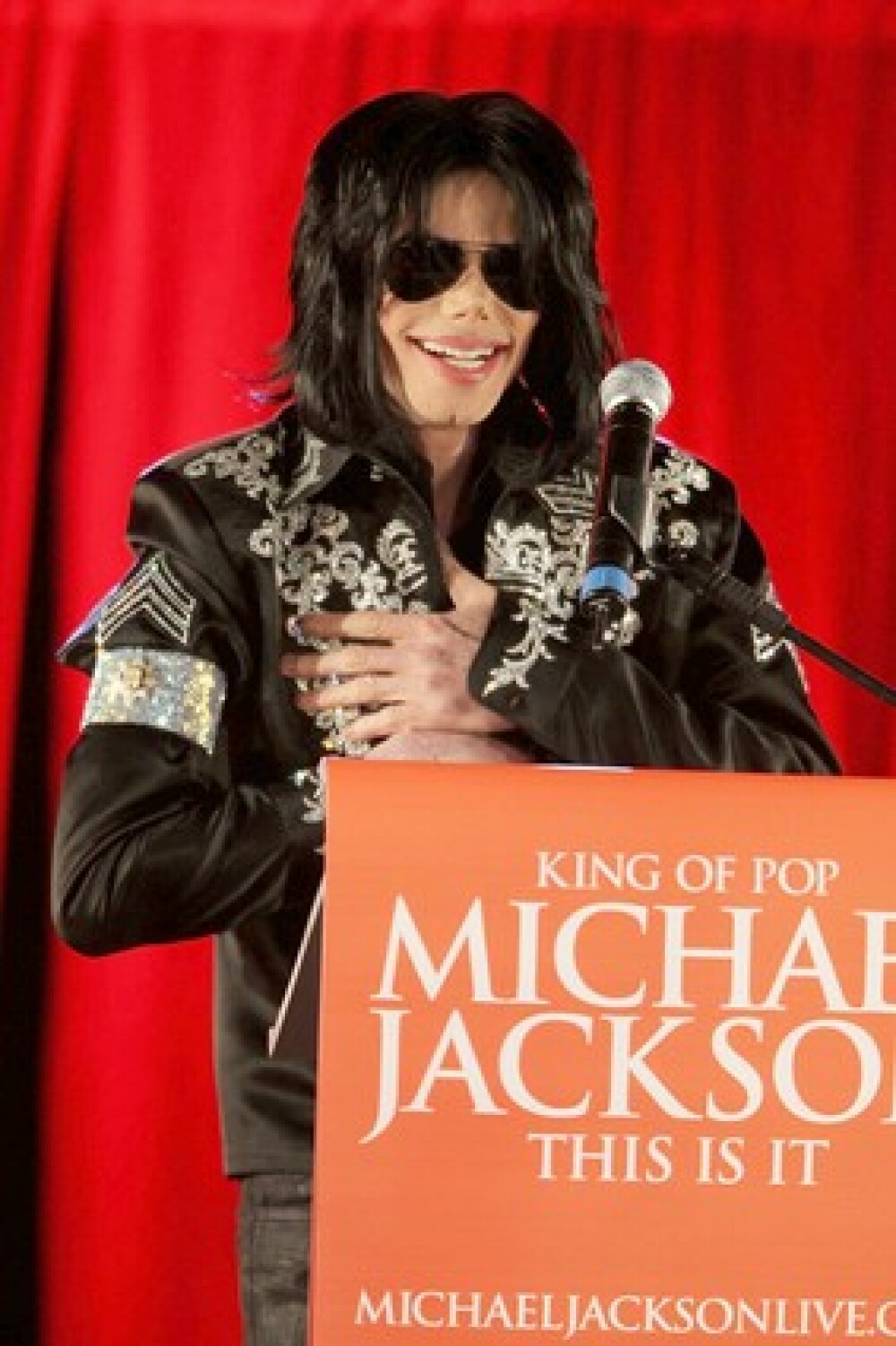 RETROSPECTIVA De ce il iubim pe Michael Jackson! - Imaginea 88